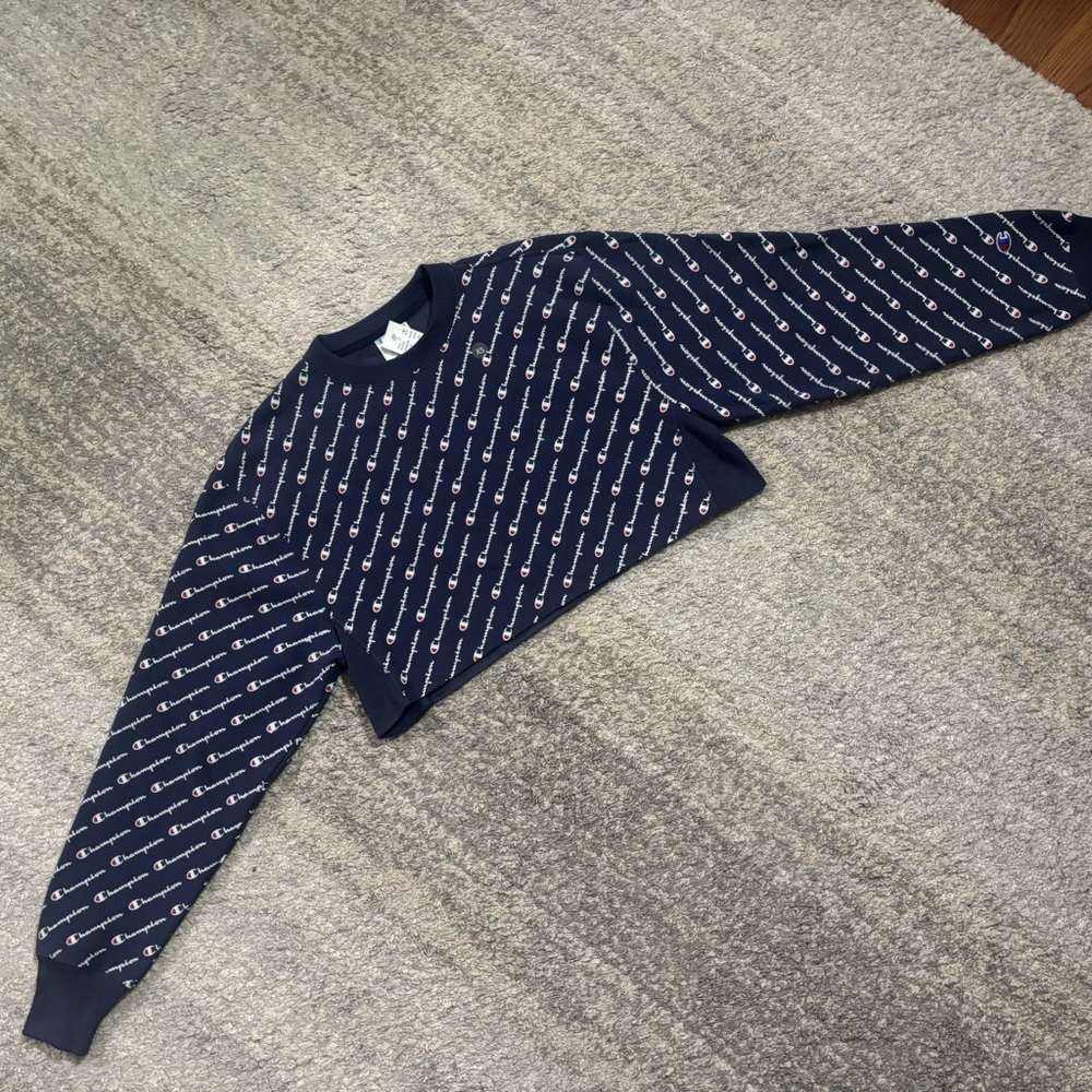 Champion Crewneck Sweater in Navy
